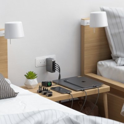 Satechi 145W USB-C GaN-reiselader med 4 porter – Romgrå